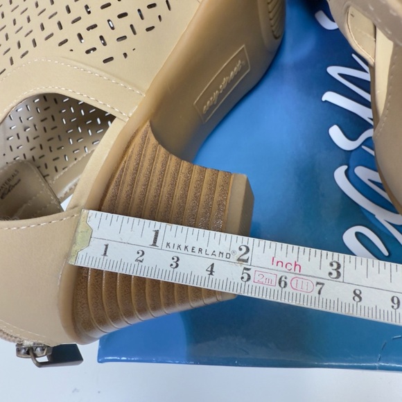 Easy Street Carrigan Sandals US 7 Sand Peep Toe Booties Cutout Zip Comfort Heel - Picture 8 of 14